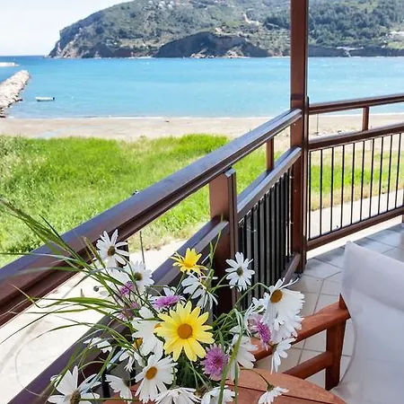 Akti Fine Guest house 2*